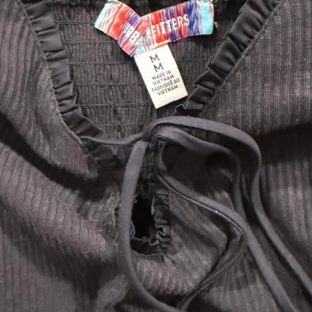 Urban outfitters black puff sleeve crop top size medium - Picture 5 of 5